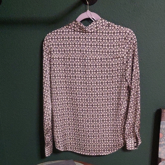 Black and White Button Down Shirt with Geometric Pattern - Picture 4 of 4